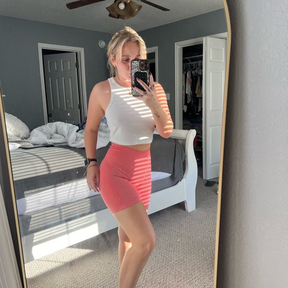 Alphalete Amplify shorts - Picture 3 of 3